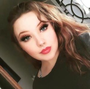 Meet your Posher, Pearl